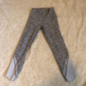 Lululemon scalloped wunder Under leggings size 4